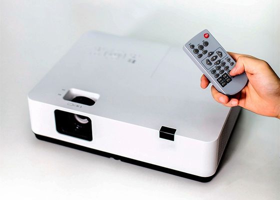 品質 SMX 3700教育のための内腔プロジェクターXGA 3LCDプロジェクター1024x768 工場